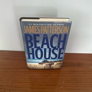 JAMES PATTERSON - THE BEACH HOUSE HARDCOVER BOOK